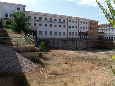 Huete reitera a la Junta la necesidad de obtener una respuesta inmediata a la petición para ampliar el plazo de cesión de los terrenos de Astrana Marín