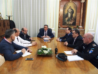 El alcalde emite un bando invitando a la colaboración ciudadana en las celebraciones de Semana Santa 