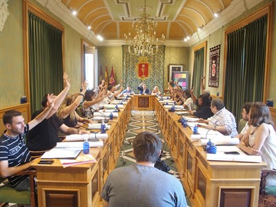El Pleno aprueba solicitar al Ministerio de Hacienda 8 millones de euros del Fondo de Ordenación para los años 2016 y 2017 
