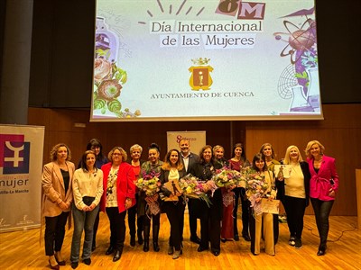 Dolz: “Debemos seguir unidos en esta tarea que es alcanzar la igualdad plena entre hombres y mujeres”