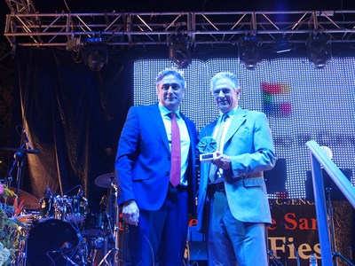 Pedro Mombiedro agradece el Premio Ciudad de Cuenca a la organización de los actos conmemorativos del XX Aniversario