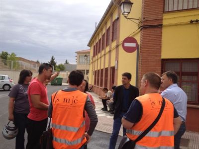 El alcalde visita las obras de asfaltado de Las Quinientas