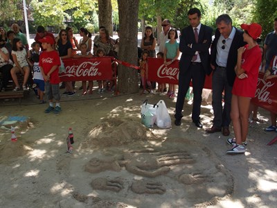 Una representación de ‘Los viajes de Gulliver’, figura ganadora del concurso de esculturas de arena