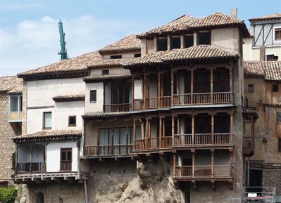 Las Casas Colgadas lucirán el color rosa para conmemorar el Día Internacional de la Niña