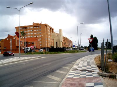La rotonda de la Ronda Oeste más próxima al cuartel de la Comandancia de la Guardia Civil llevará el nombre de “Víctimas del Terrorismo”