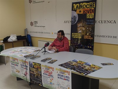 Aprender a volar, mejorar la comunicación o hacer senderismo nocturno, entre las novedades de la edición 2016 de La Noche Más Joven