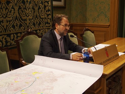 Huete califica como de ‘éxito’ el inicio de los trabajos para llevar a cabo la revisión del Plan de Ordenación Municipal