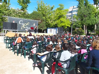 La Feria del Libro ‘Cuenca Lee’ ofrece narraciones y títeres para los más pequeños