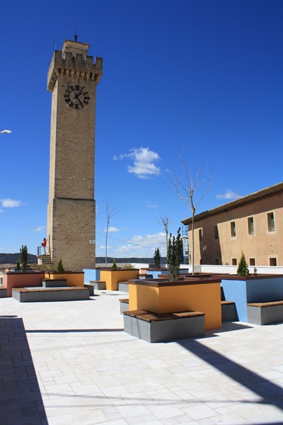 El Ayuntamiento prepara el reloj de la Torre de Mangana para dar las campanadas de Nochevieja