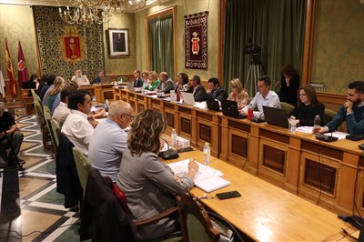 El equipo de Gobierno aprueba en solitario la adenda por la que la Junta sufragará al cien por cien la construcción de los remontes al Casco