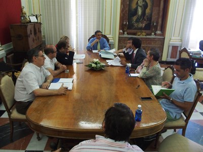 La JGL aprueba la inclusión en los Presupuestos de ejercicios futuros de los créditos necesarios para la contratación de la prestación de servicio de Ayuda a Domicilio