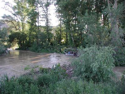 Bomberos del Ayuntamiento de Cuenca y Policía Municipal colaboran en el dispositivo de rescate del cadáver aparecido en el río Júcar