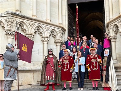 El Pendón de Alfonso VIII vuelve a la Catedral en el Día de San Mateo