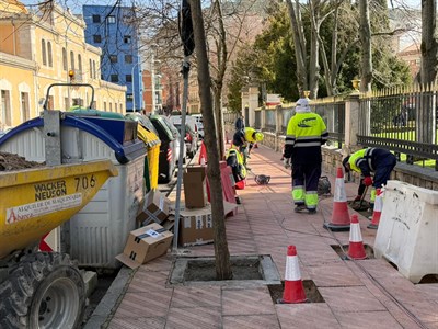 El Plan de Mantenimiento Urbano avanza por Aguirre y Las Torres de cara a Semana Santa