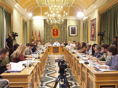 El Pleno aprueba la bajada del IBI de urbana y rústica y las bonificaciones en el Impuesto de Construcciones y Obras 