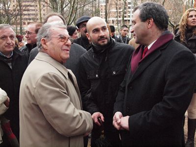 El Ayuntamiento de Cuenca homenajea a Ramón Pariente por la labor que realizó en el barrio Fuente del Oro