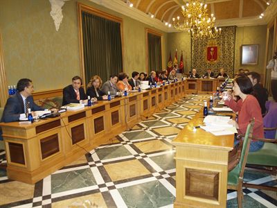 El Pleno aprueba la solicitud de cesión del Ministerio de Fomento al Ayuntamiento de un tramo de más de 3 kilómetros de la A-40