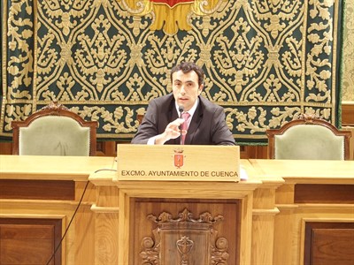 La Junta de Gobierno Local aprueba la modificación del contrato de ejecución de las obras de ‘Mejora de la accesibilidad a la pasarela peatonal sobre el río Júcar’