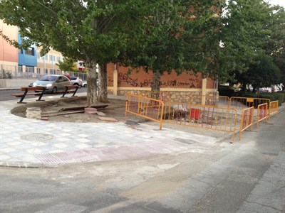 Trabajos de acondicionamiento de aceras y adecuación semafórica