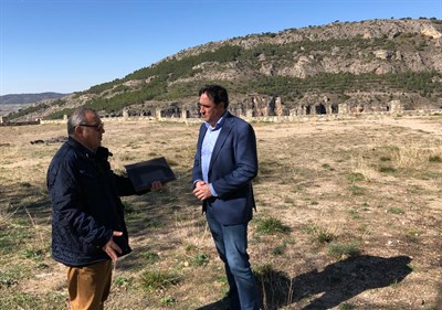 Firmado el contrato de la obra de acondicionamiento del mirador dedicado a José Luis Coll