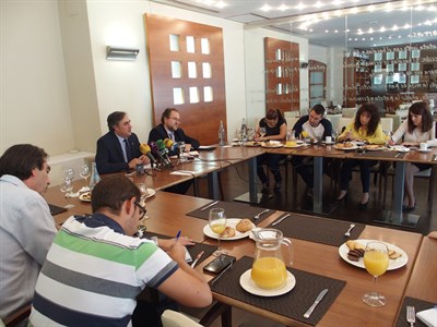 ‘Una nueva forma de gobernar transparente, cercana y contando con todos’