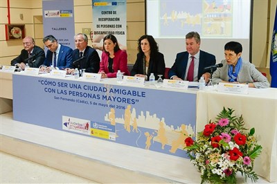 Mariscal defiende el papel que juegan los mayores en nuestra sociedad y aboga por una mayor participación en políticas sociales 