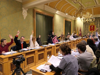 El Pleno aprueba la inclusión de créditos en presupuestos futuros para construir el parking de Astrana Marín 