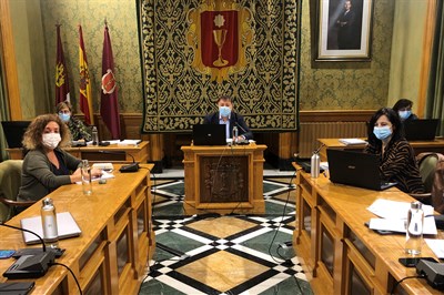 El Pleno aprueba ceder las antiguas escuelas Astrana Marín para hacer realidad el Centro de Mayores de Las Quinientas 