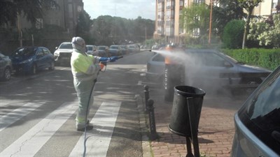 El Ayuntamiento de Cuenca refuerza la desinfección de calles y “puntos calientes” de cara a las salidas de menores
