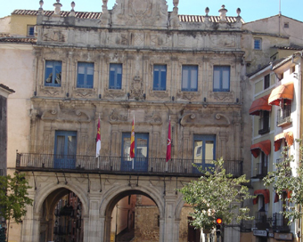 El Ayuntamiento condena el último atentado de la banda terrorista ETA que ha acabado con la vida de Ignacio Uría