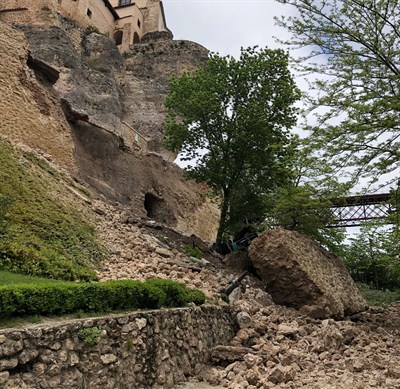 El alcalde convoca con urgencia a la Comisión Ejecutiva del Consorcio para abordar el hundimiento de parte de la calle Canónigos