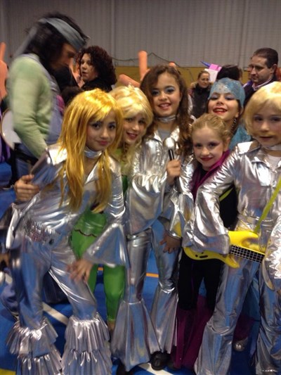 El grupo "Festival Internacional de Música: nuestros ídolos" se alzó con el primer premio en la categoría de grupos