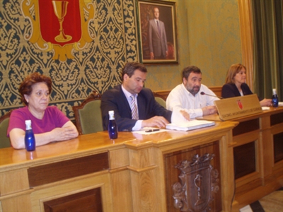 El alcalde abrirá las puertas de su despacho los martes de 12 a 14 horas