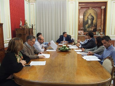 La Junta de Gobierno Local adjudica a Eléctrica Conquense una caseta en San Antón para mejorar el suministro al barrio