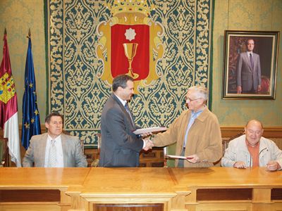 El Ayuntamiento cede un local para el Banco de Alimentos de Cuenca