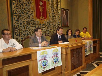 El II Trofeo Intercultural de Fútbol Sala se celebrará del 15 de mayo al 12 de junio