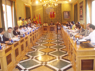 El Pleno aprueba por unanimidad una moción en la que insta al Gobierno Regional a incluir en los presupuestos de 2009 financiación para Cuenca 2016