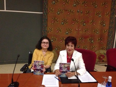 La escritora y pintora Estrella Cachero presenta su séptimo libro, “Ir a la deriva”, en el Centro Cultural Aguirre