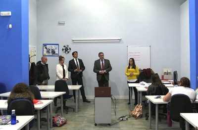 Ángel Mariscal visita el centro donde se imparte el curso de Atención Socio Sanitaria a personas dependientes 