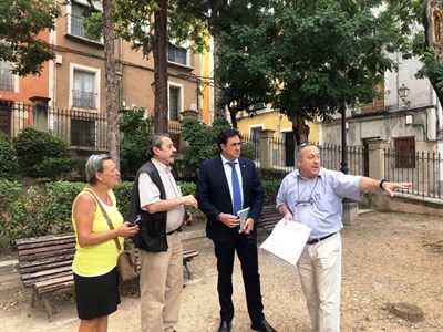 El alcalde visita el Jardinillo de El Salvador, cuyas obras de urbanización están en periodo de licitación