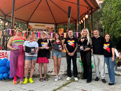 La celebración festiva y reivindicativa del Orgullo 2025 se consolida en Cuenca, este año pregonada por la DJ y artista conquense Chelo