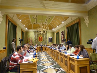 El Pleno da luz verde al cambio de gestión del ciclo integral del agua que volverá al Ayuntamiento