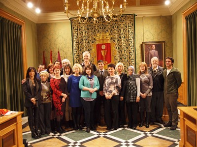 Ávila recibe a un grupo de profesionales de Educación de personas adultas