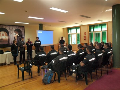 Bomberos de Cuenca imparten un curso sobre protección en el patrimonio histórico a alumnos de la UME