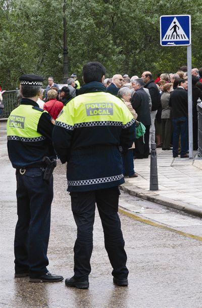 La Policía Local recomienda extremar la precaución a ciclistas y conductores
