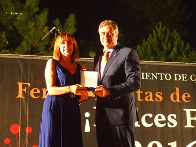 La periodista Pilar Rupérez presume de Cuenca en un pregón cargado de recuerdos y vivencias compartidas en la capital