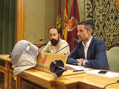 El Torneo Regional de Esgrima Sable reunirá a unos cien participantes en el polideportivo San Fernando