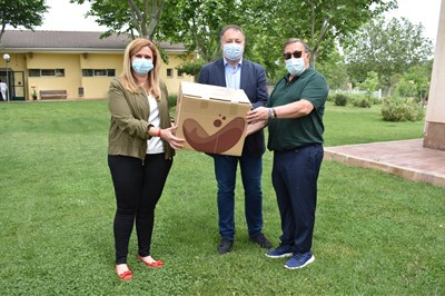 Entrega de material de protección a Aspadec para trabajadores y usuarios