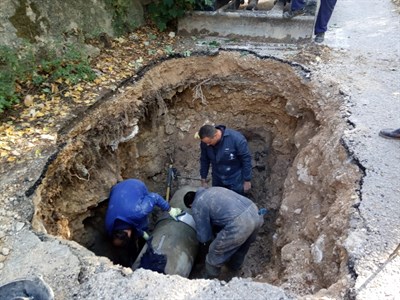 Reparadas tres averías que afectaban a la canalización de abastecimiento de agua a la ciudad 