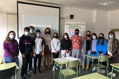 Los niños y niñas del Consejo Municipal de la Infancia y la Adolescencia presentan un vídeo contra el acoso escolar 